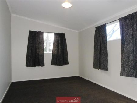 Fantastic Location - 4 Bedroom Family Home - Photo 5