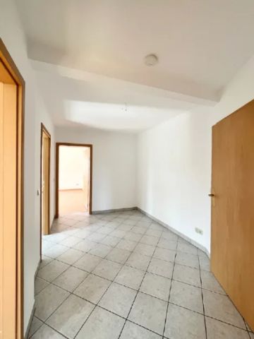 Top sanierter Altbau mit EBK & Balkon! - Foto 4