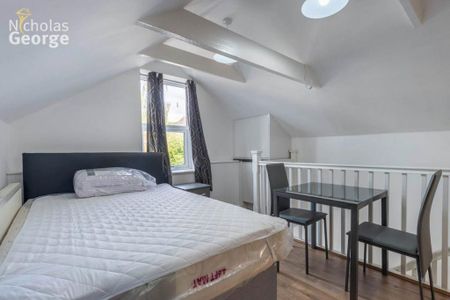 Studio to rent - Photo 3