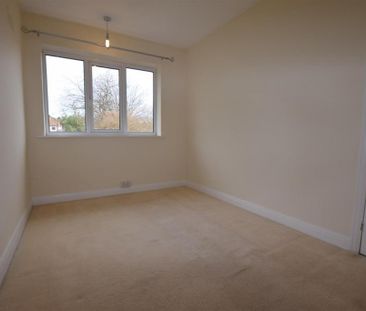 2 bedroom semi-detached house to rent - Photo 6