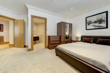 The Quadrangle, Chelsea Harbour, SW10 - Photo 3