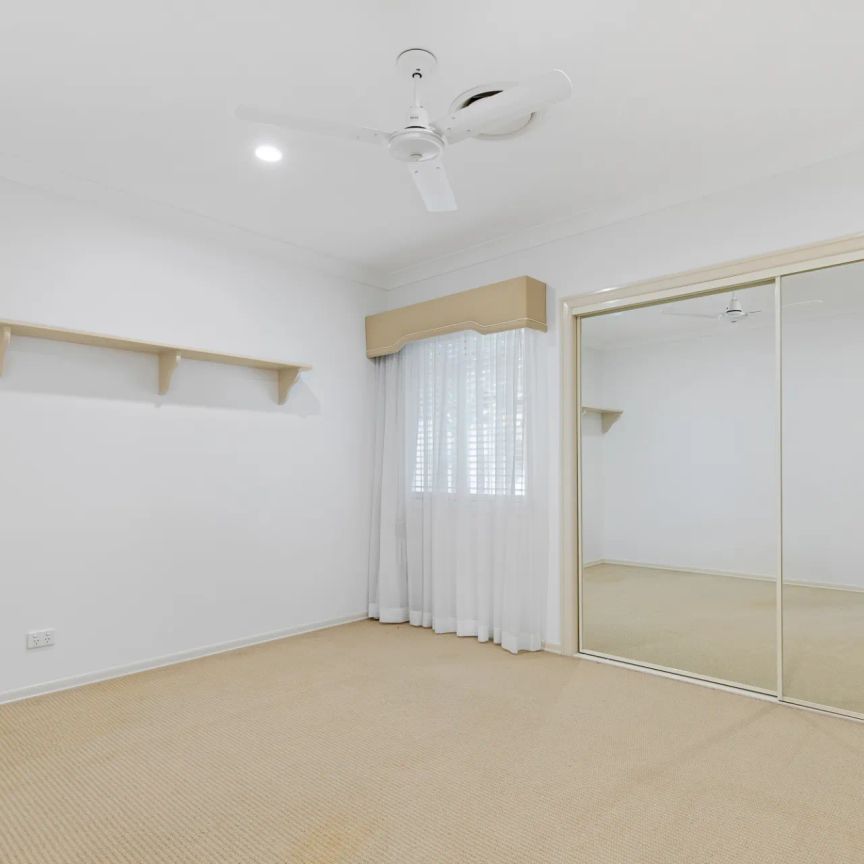 532 Oyster Cove Promenade, Helensvale. - Photo 1