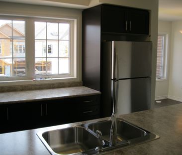 For Lease - 685 Laking Terrace, Milton, Ontario - Photo 6