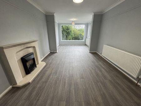 3 bedroom semi-detached house to rent - Photo 2