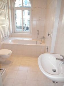 Neundorfer Str. 41, Wohnung 1 ~~~ Balkon, Tageslichtbad mit Wanne und Dusche, Abstellraum, Keller - Foto 3