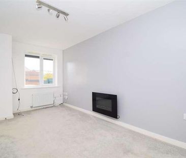 Rhubarb Hill, Wakefield, WF2 - Photo 1