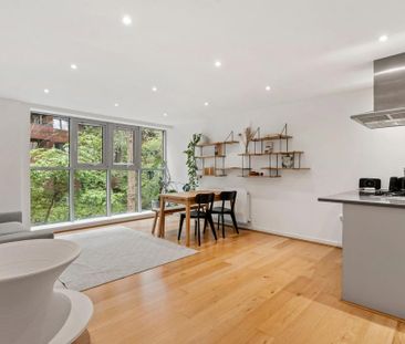 2 bedroom flat to rent - Photo 2