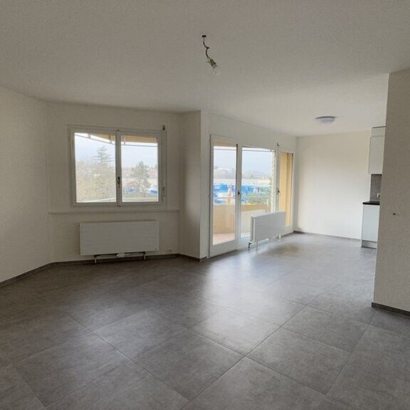 Beautiful 2-room apartment completely renovated - Photo 1