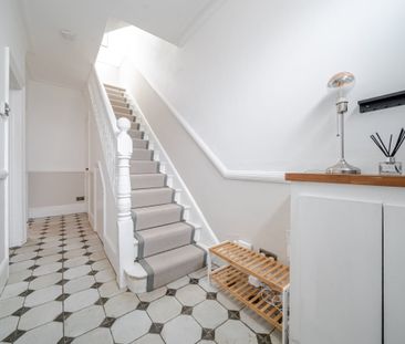 4 bedroom end of terrace house to rent - Photo 1