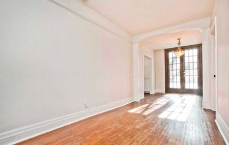 For Lease - 65 Lawrence Avenue Unit# Main, Toronto, Ontario - Photo 2