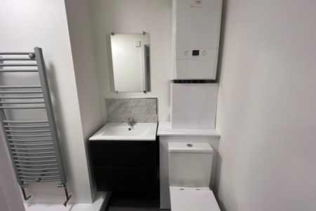 Dove Bank, Uttoxeter - Photo 5