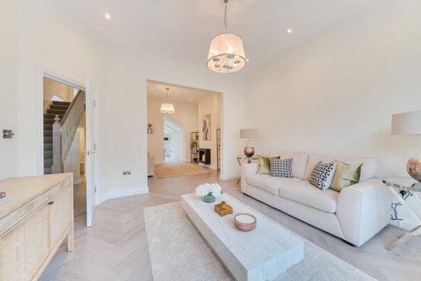 4 bedroom terraced house to rent - Photo 1