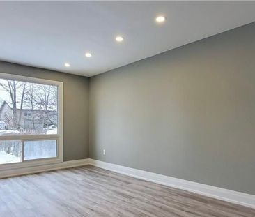 For Lease - 43 Barrett Crescent, Barrie, Ontario - Photo 3