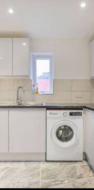 Room in a Shared Flat, Myddleton Road, N22 - Photo 1