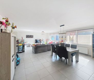 Huis te huur in Ardooie voor € 890 met 3 slaapkamers - foto 1