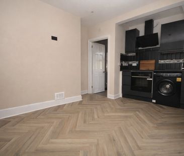 Harrington Road, London, SE25 4NP - Photo 2