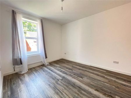 3 bedroom end of terrace house to rent - Photo 3