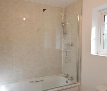 4 bedroom detached house to rent - Photo 5