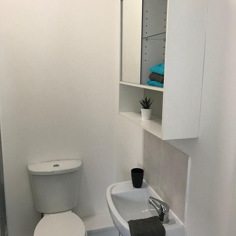 4 bedroom house to rent - Photo 1