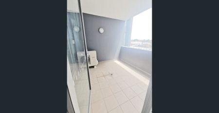 1 Bed + large study for rent - Photo 3