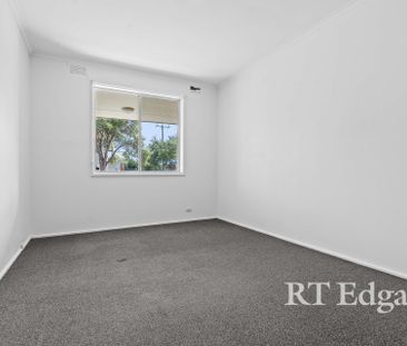 Thinking of selling? Contact our agent - Photo 5