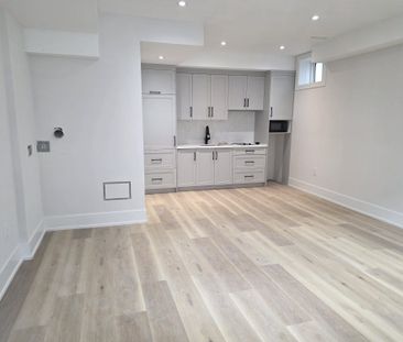 For Lease - 247 Alderbrae Avenue Unit# Basement, Toronto, Ontario - Photo 1