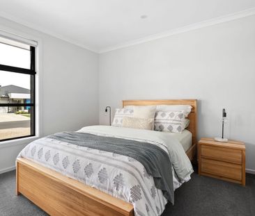 Modern Comfort Meets Effortless Living in a Prime Lifestyle Estate - Photo 4