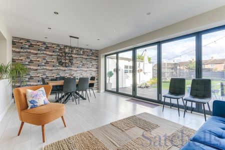 3 bedroom semi-detached house to rent - Photo 3