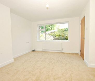3 bedroom end of terrace house to rent - Photo 1