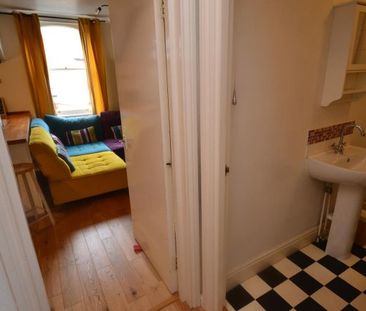 Powderham Crescent, EX4 6BZ - Photo 4