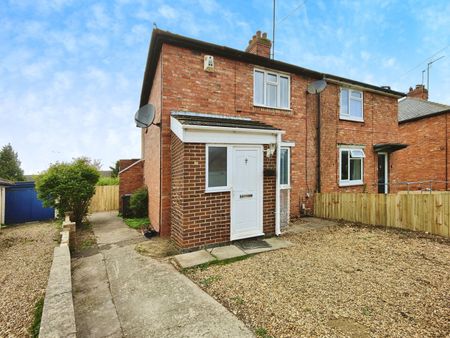 3 bedroom house to rent Station Road, Great Billing, Northampton, NN3 - Photo 5