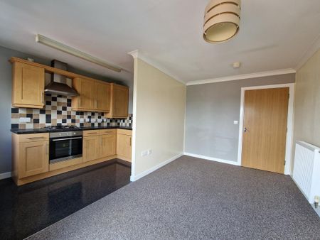 2 bedroom flat to rent - Photo 4