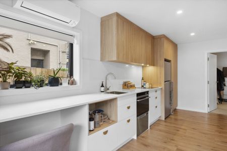 Luxury Apartment - Photo 4