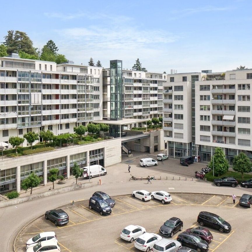 CHARMANT APPARTEMENT de 4.5 pièces AU COEUR DE LA VILLE ! - Photo 2