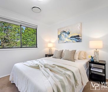 Spacious & Stylish Townhouse in a Peaceful Marsfield Location - Photo 5
