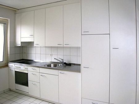 Grosszügige 4.5-Zimmerwohnung in gepflegter Liegenschaft zu vermieten - Photo 5