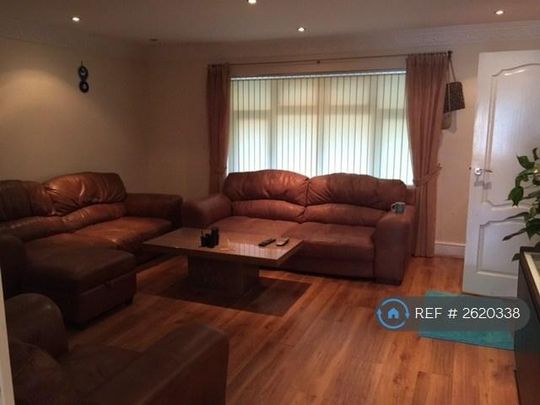 1 bedroom in a house share to rent - Photo 1