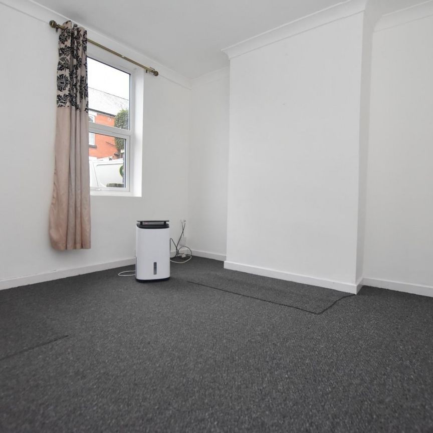 2 bedroom House To Let - Photo 1