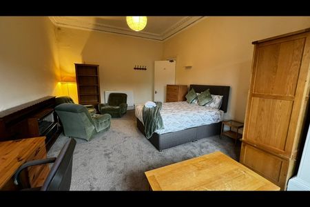 Room in a Shared House, East Preston Street, EH8 - Photo 3