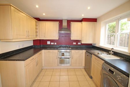 3 bedroom end of terrace house to rent - Photo 5