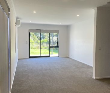THE WOW FACTOR! - Photo 2