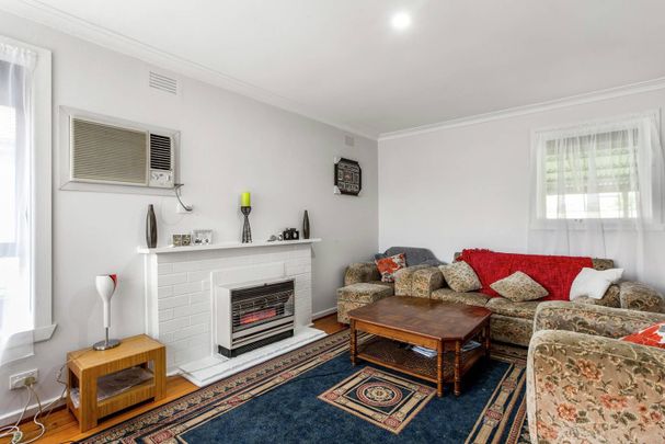 12 Langham Street, Avondale Heights VIC 3034 - Photo 1