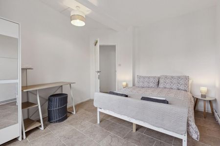 3 bedroom flat to rent - Photo 4