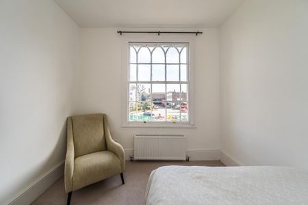 4 bedroom flat to rent - Photo 2