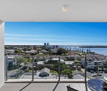 Modern 2-Bedroom Apartment with Spectacular Broadwater Views - Photo 4