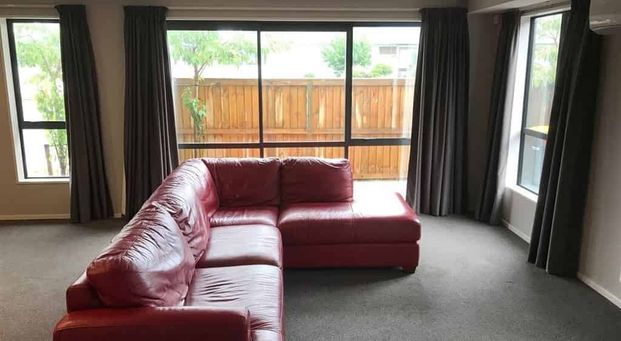 3 Bedroom Townhouse - Photo 1