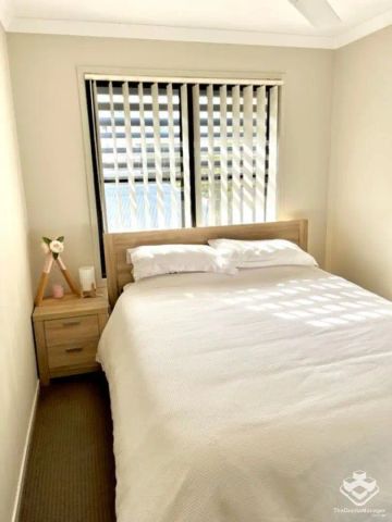 “3 Bedroom 2 Storey Townhouse” - Photo 4