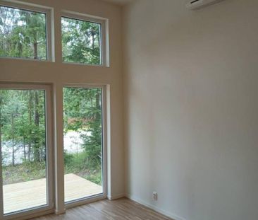 Sjöviksvägen, Skogås - Photo 1