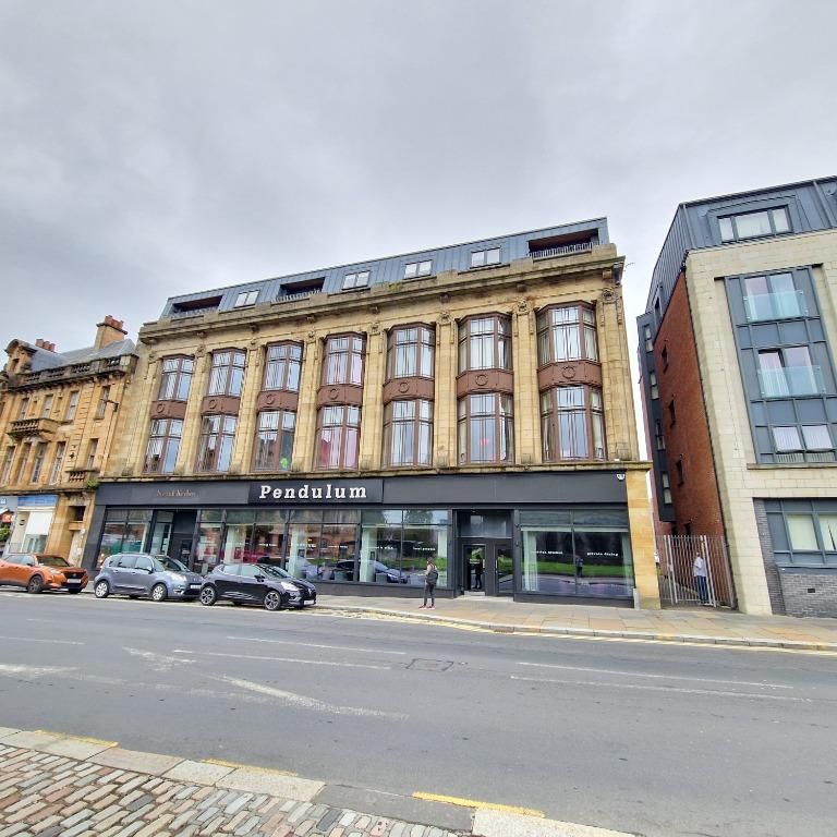 2 bedroom flat to rent - Photo 1