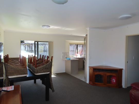 20 Burtons Drive, Swanson - Photo 1